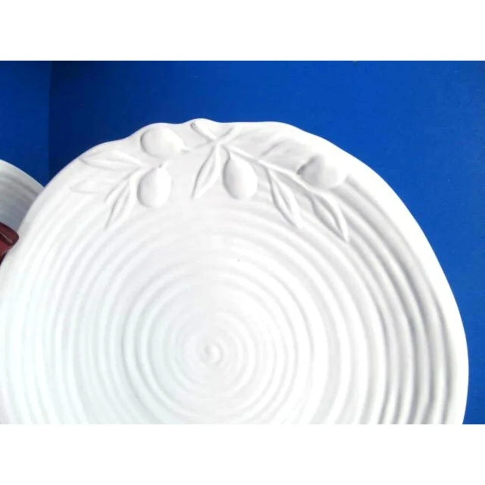 Williams Sonoma Outlet White Swirl Embossed Salad Plates Bundle of 4